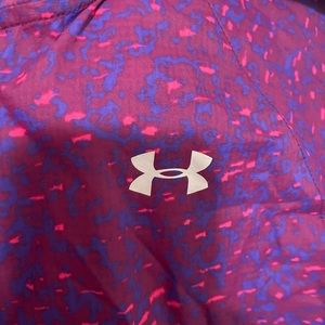 Womens under Armor storm wind breaker size small